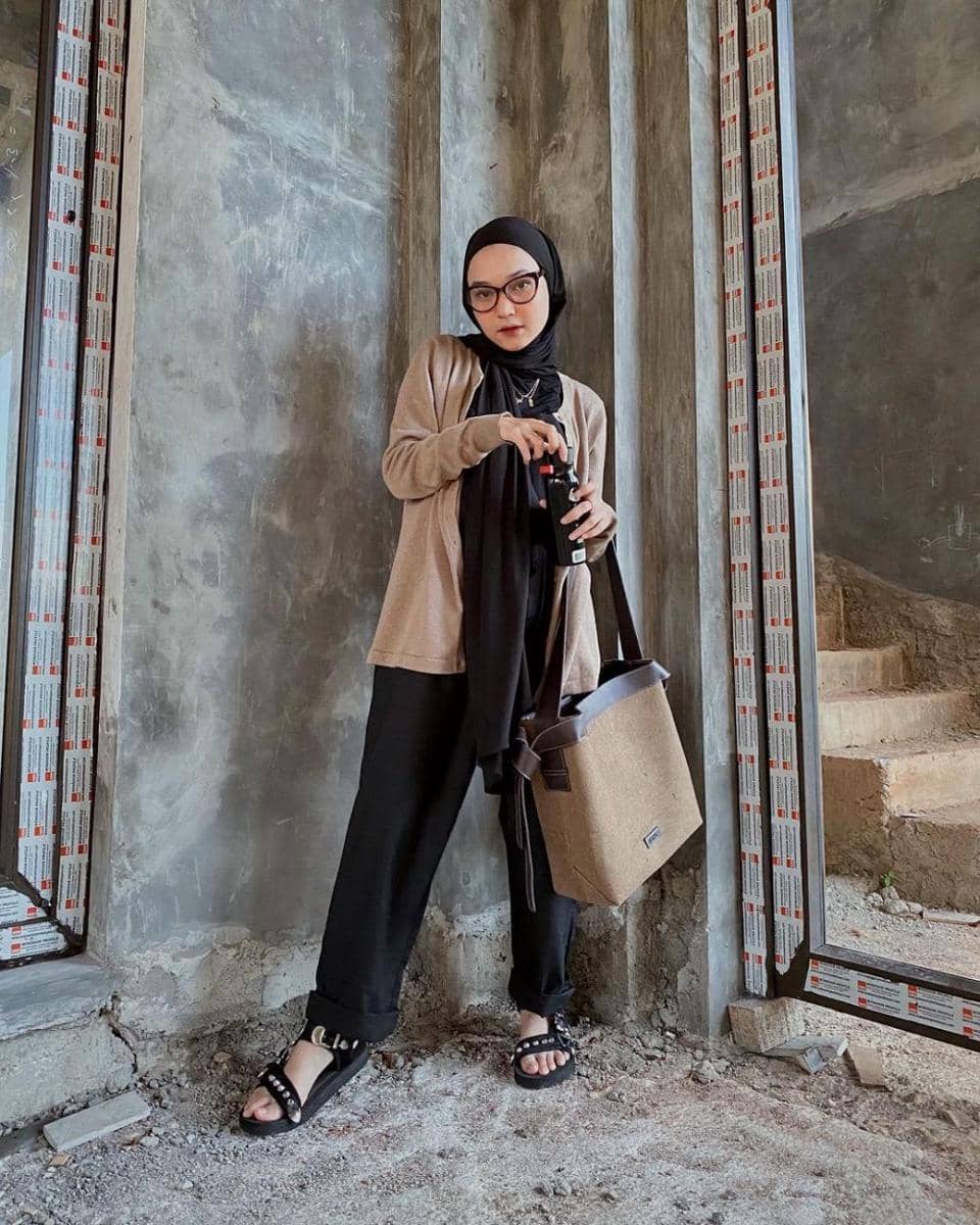 OOTD dengan outer ala Soraya Ulfa (Instagram.com/sorayaulfa15)