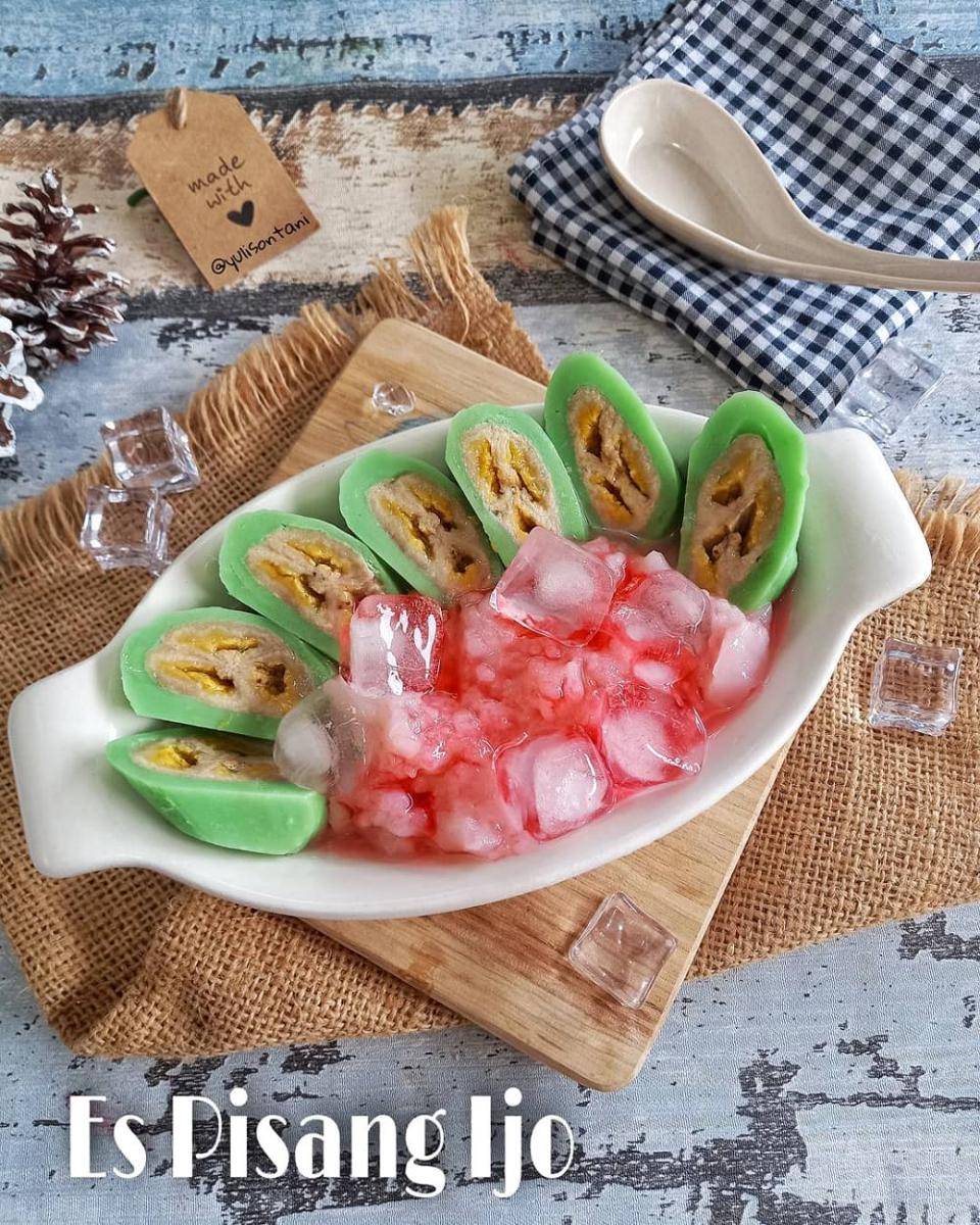 Es Pisang Ijo (instagram.com/yulisontani)