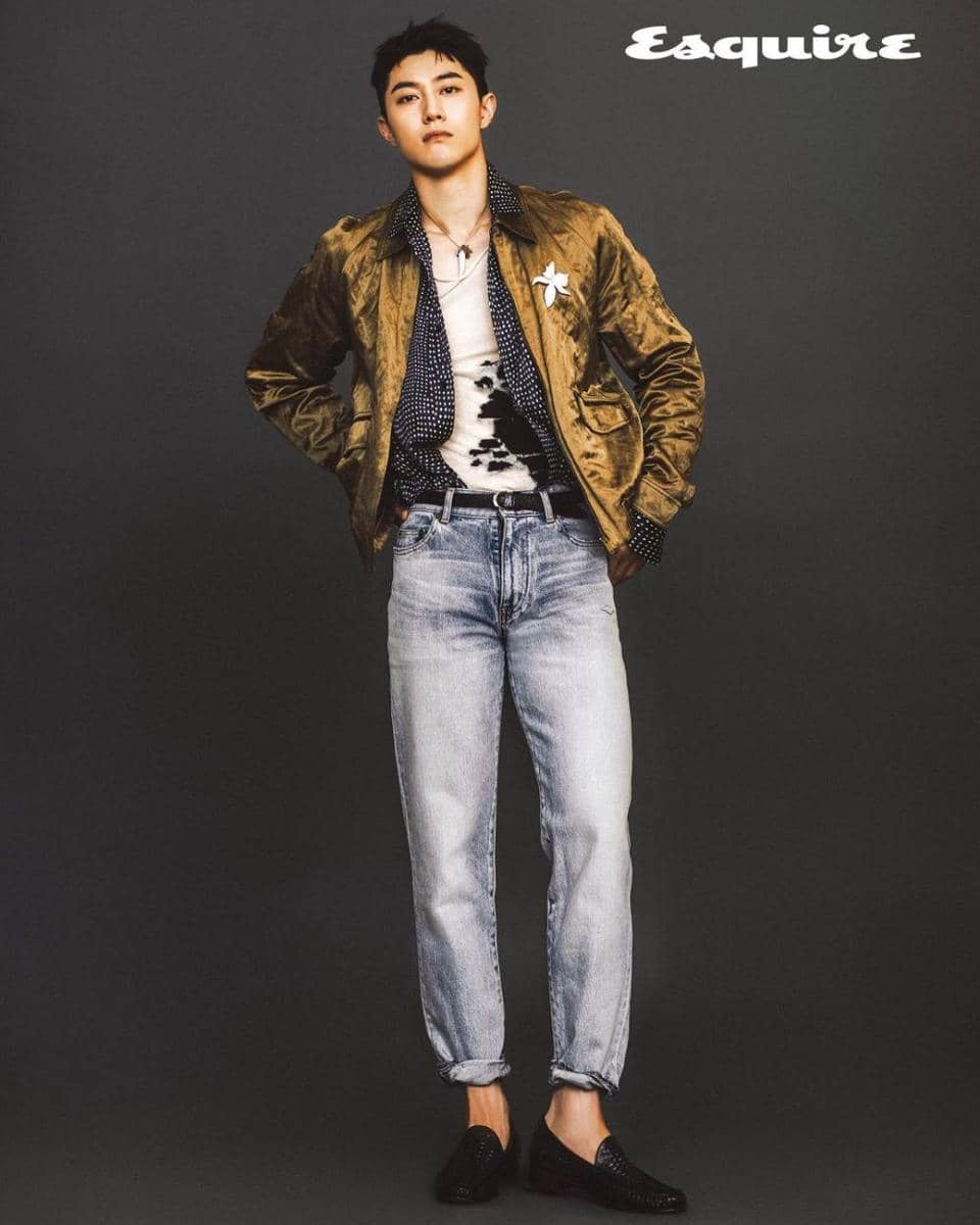 Kwak Dong Yeon di pemotretan majalah Esquire Korea edisi Juni 2021. (instagram.com/kwakdongyeon0)