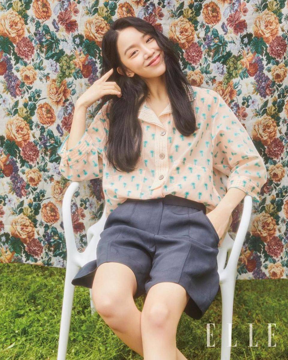 Shin Hye Sun Elle Korea Juni 2021 (instagram.com/LATT__OFFICIAL)