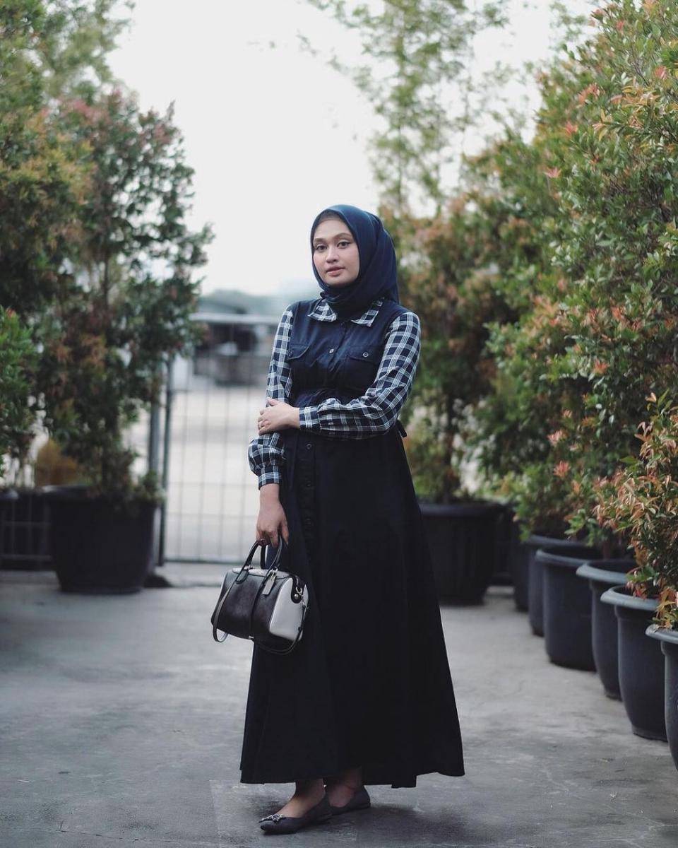 Dress ala selebgram Shella Alaztha (instagram.com/shellaalaztha)