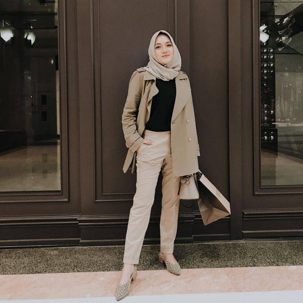 Outfit office look ala Chacha Thaib (Instagram.com/chachathaib)