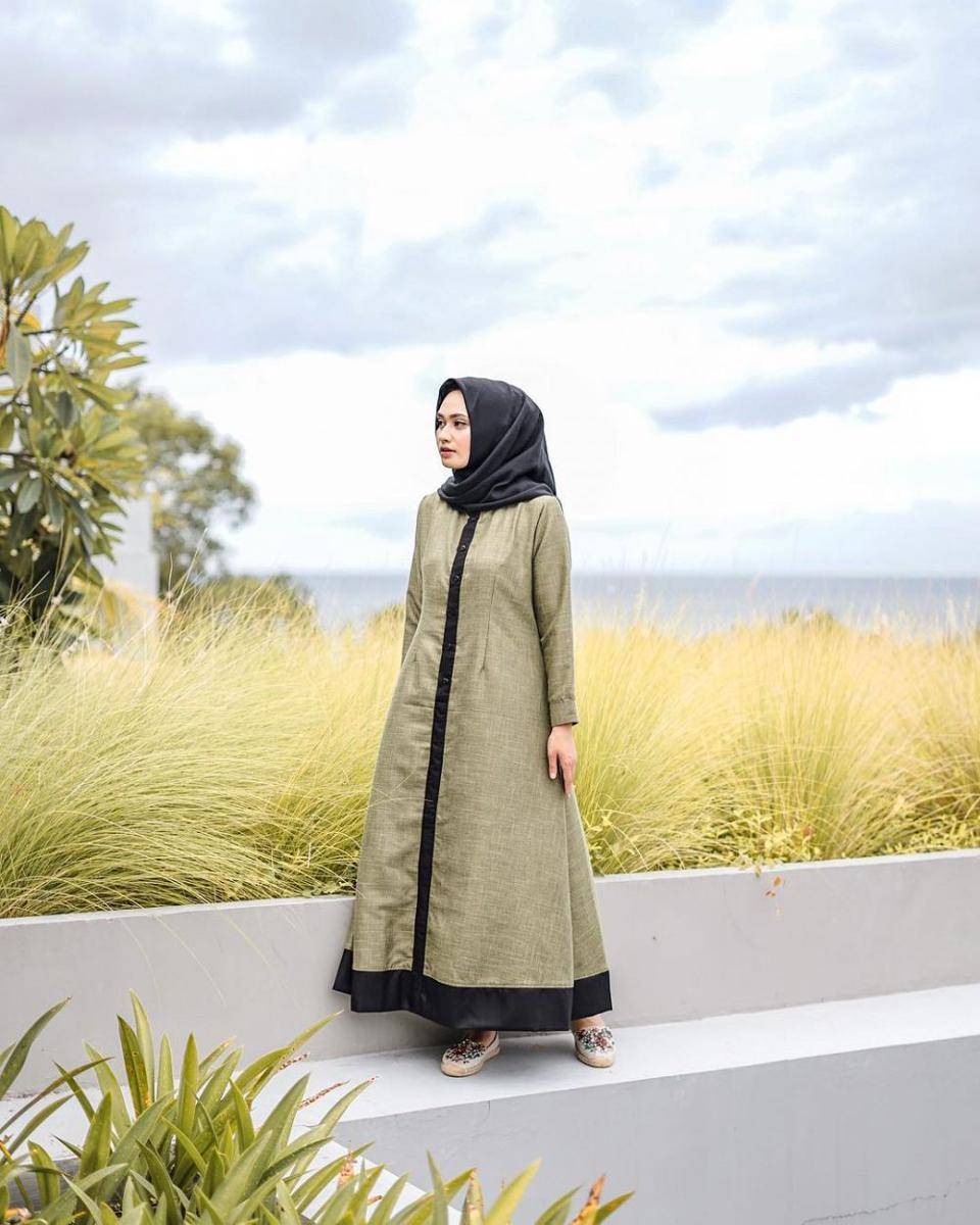 Dress ala selebgram Shella Alaztha (instagram.com/shellaalaztha)