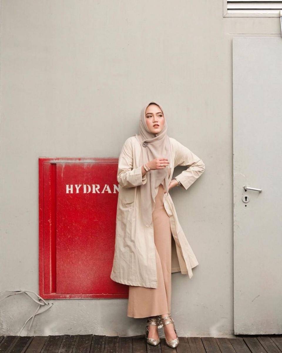 Outfit office look ala Chacha Thaib (Instagram.com/chachathaib)