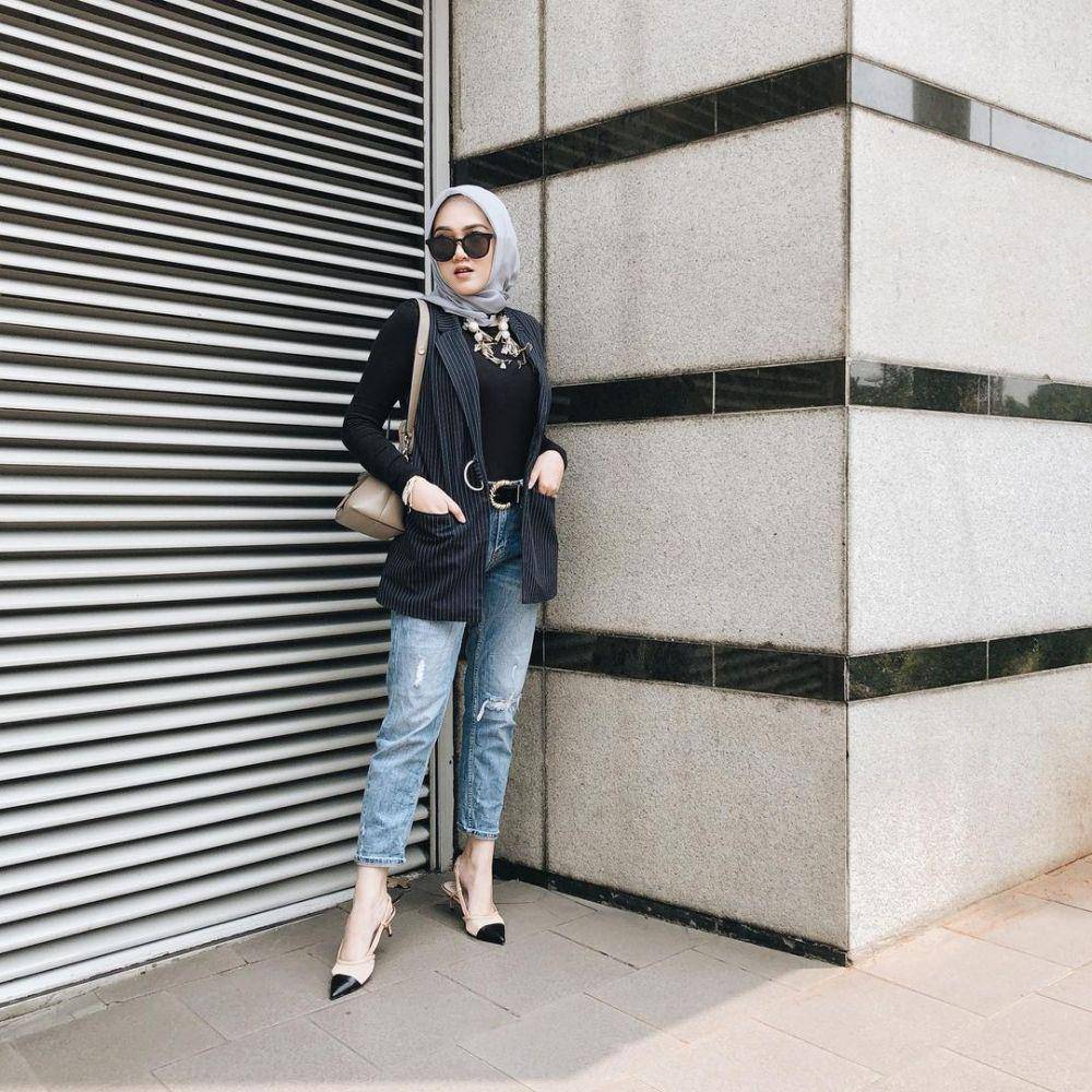 Outfit office look ala Chacha Thaib (Instagram.com/chachathaib)