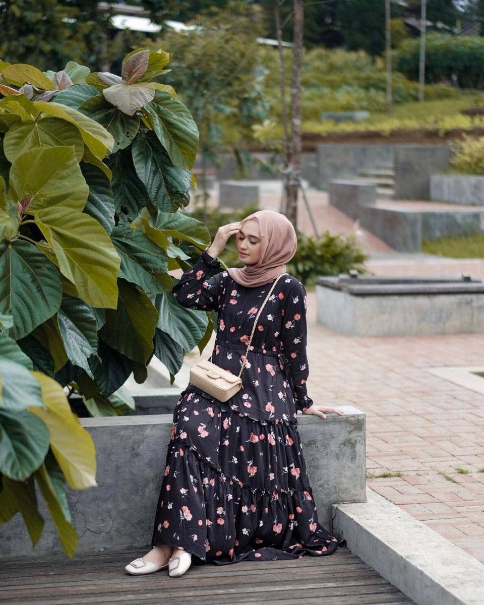 Dress ala selebgram Shella Alaztha (instagram.com/shellaalaztha)