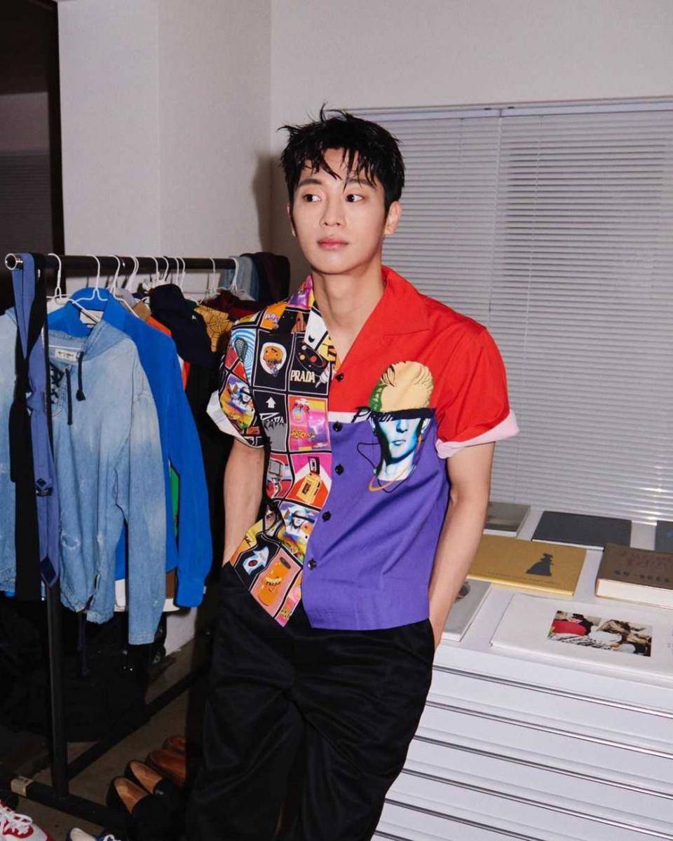 Lee Shin Young (instagram.com/leesin_y)