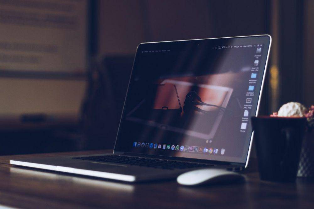 ilustrasi laptop (pixabay.com/umeridrisi)