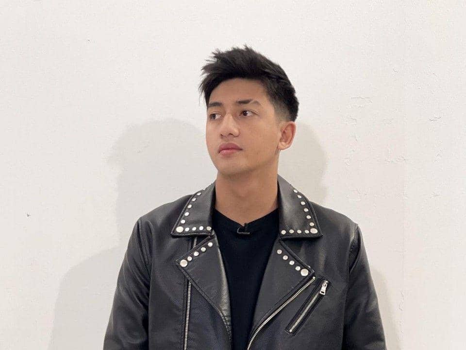 10 Potret Terkini Harris Vriza, Kian Gagah dengan Gaya Rambut Baru