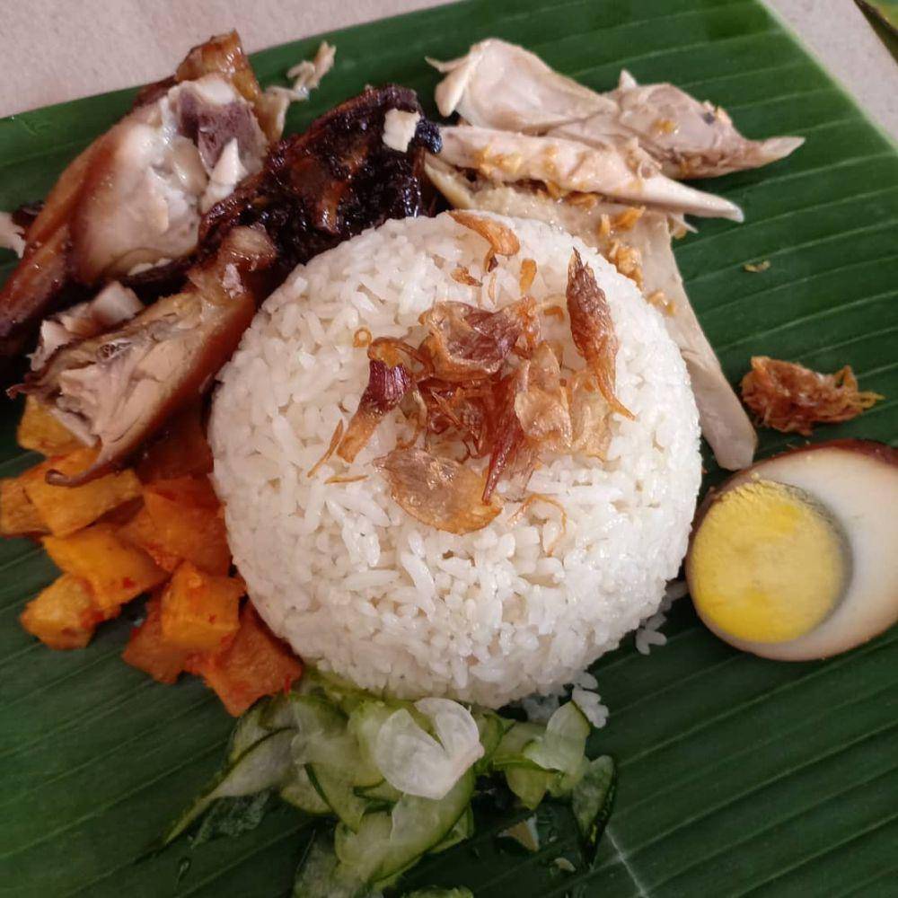 Nasi Ayam Mama Koki (instagram.com/nasiayam_mamakoki_)