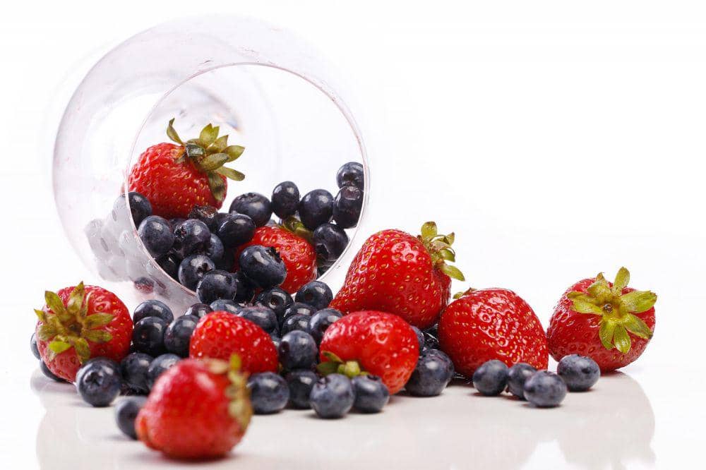 buah beri (freepik.com/Racool_studio)