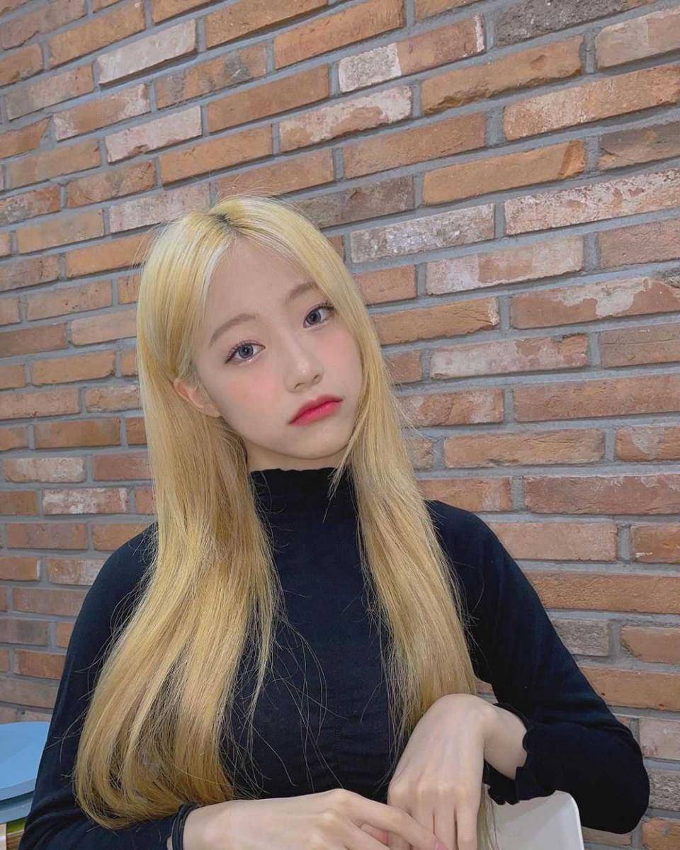 Jeewon CIGNATURE (instagram.com/cignature_j9)