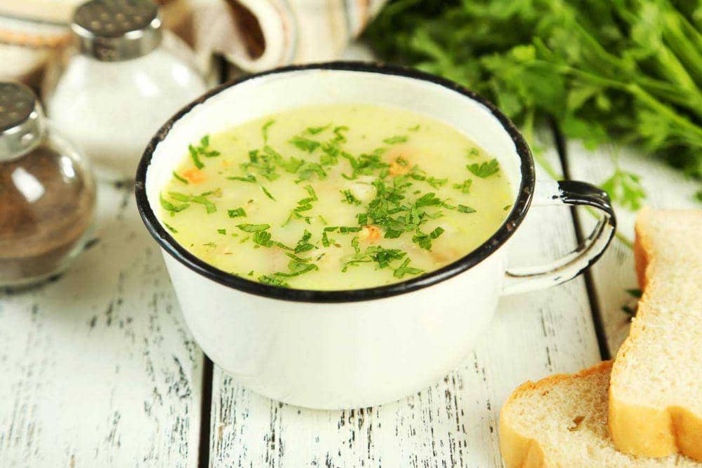 ilustrasi potato and spring onion soup (archanaskitchen.com)