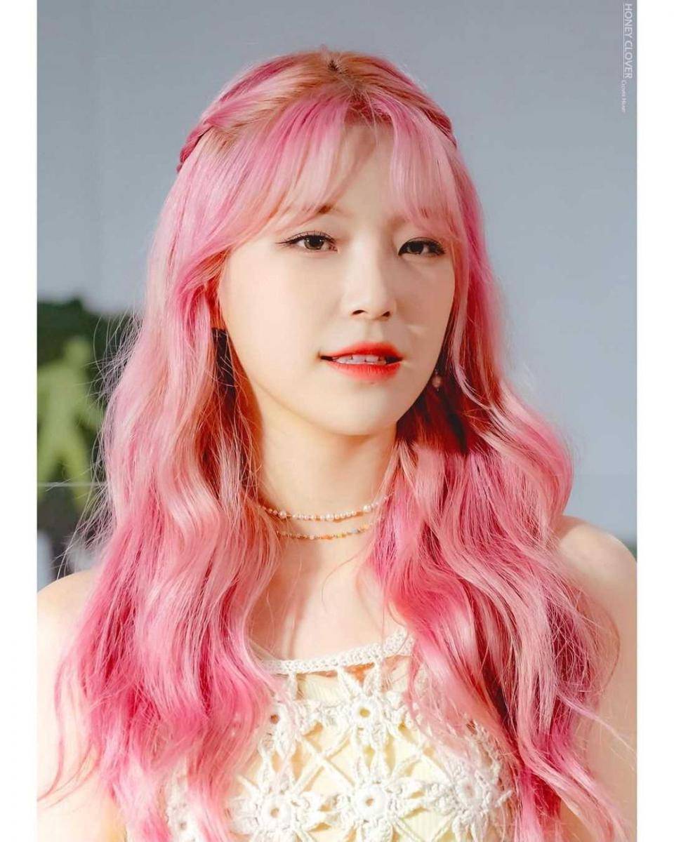 Jiheon Fromis_9 (Instagram.com/baekjiheonii)