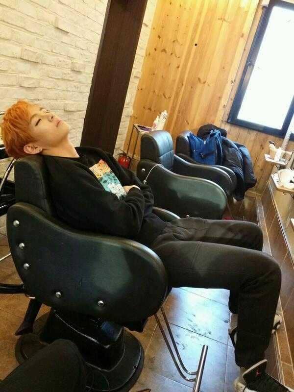 V BTS tertidur (twitter.com/BTS_twt)
