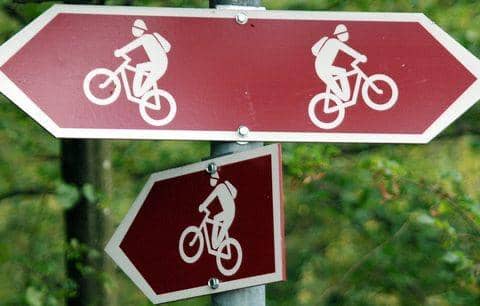 tanda lalu lintas sepeda (bicycling.com)