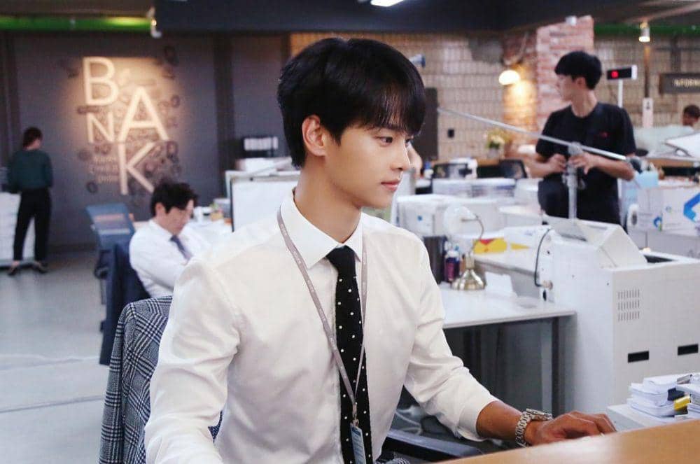 N VIXX (instagram.com/achahakyeon)