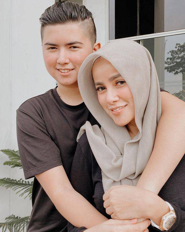 Olla Ramlan dan Sean (Instagram.com/ollaramlanaufar)
