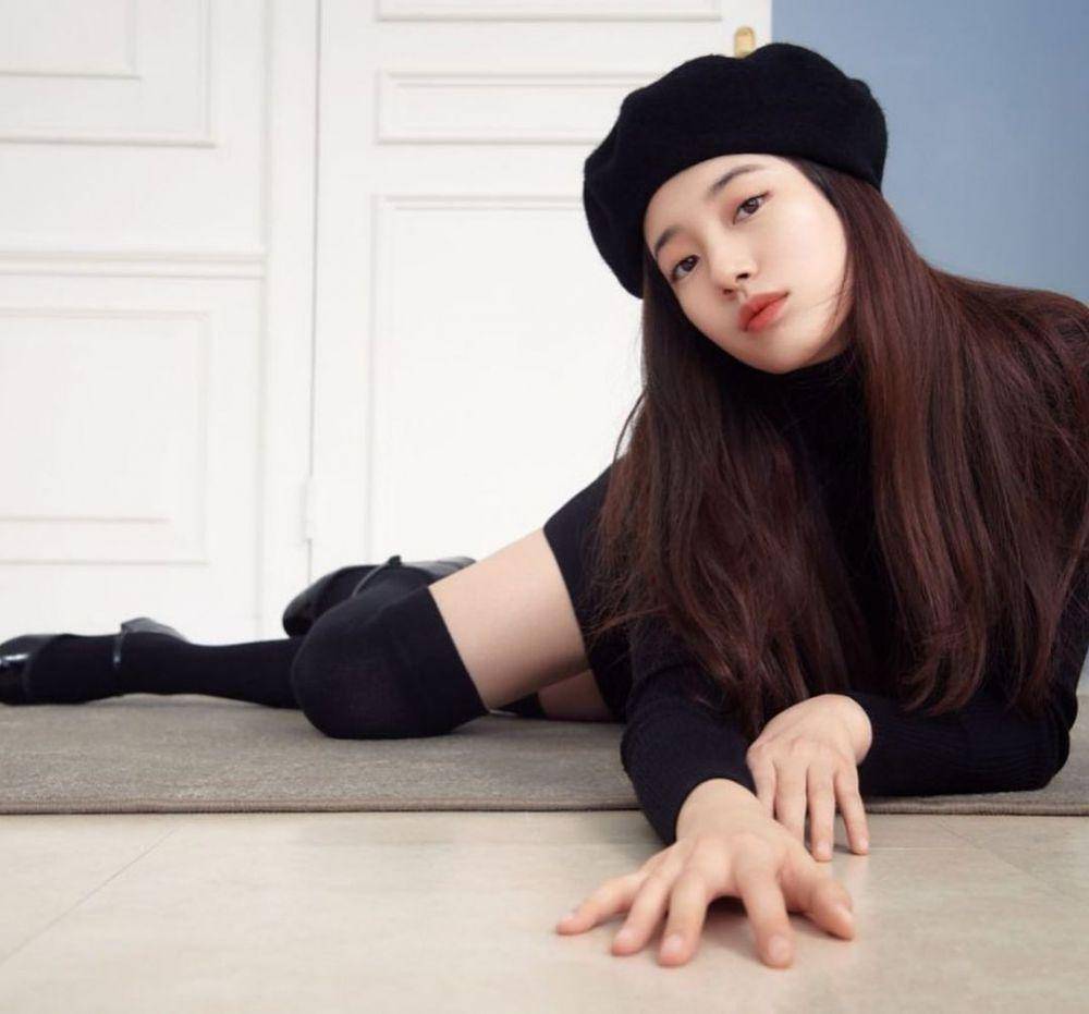 potret Suzy dengan beret hat (instagram.com/skuukzky)