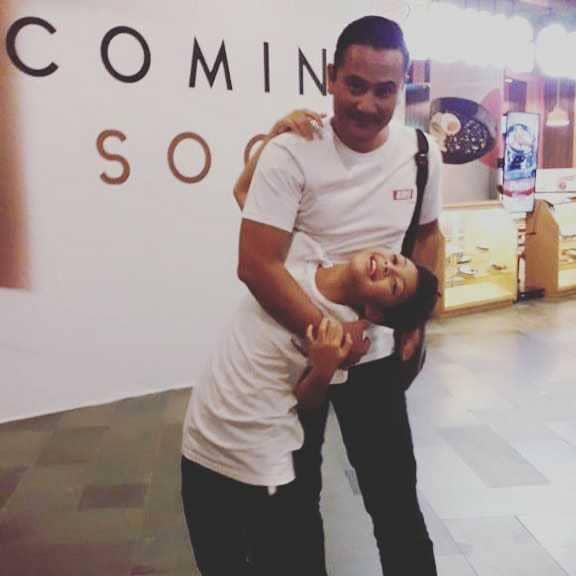 Keanu bersama pamannya (instagram.com/keanu_massaid)