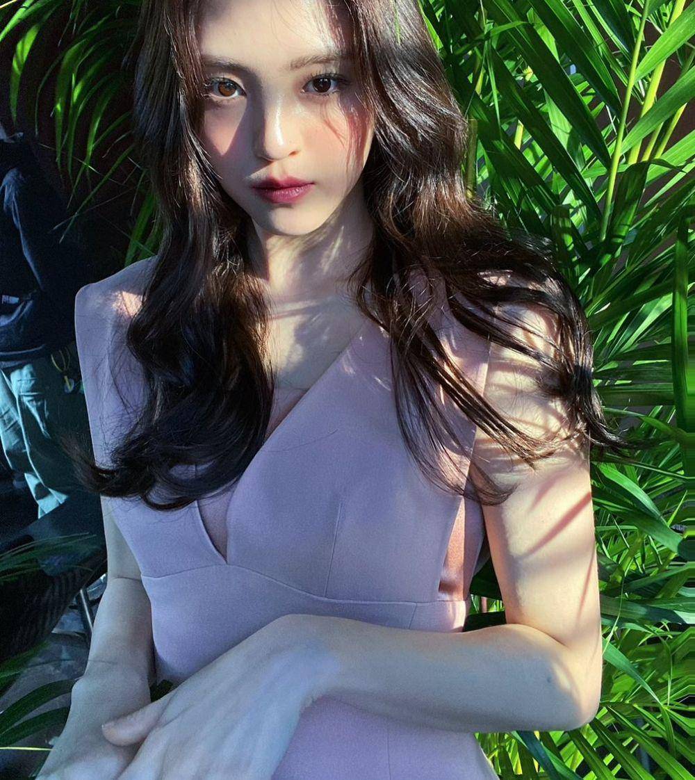 Han So Hee (Instagram.com/xeesoxee)