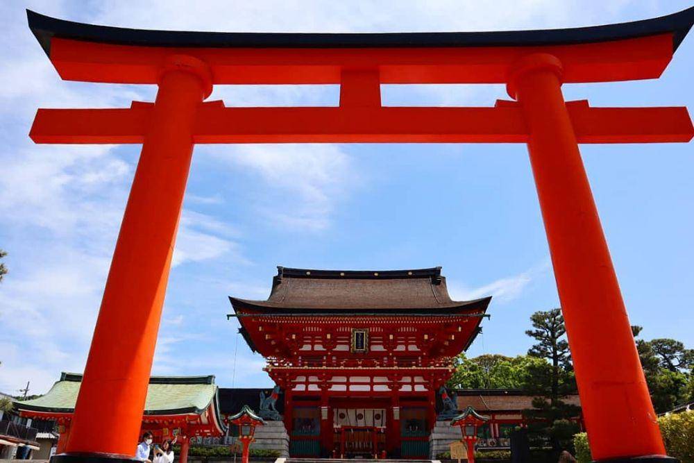 Kuil Fushimi Inari (instagram.com/aonorizou)
