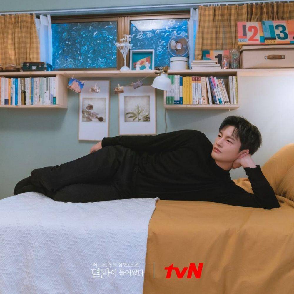 Seo In Guk di drama Doom at Your Service. (instagram.com/tvndrama.official)