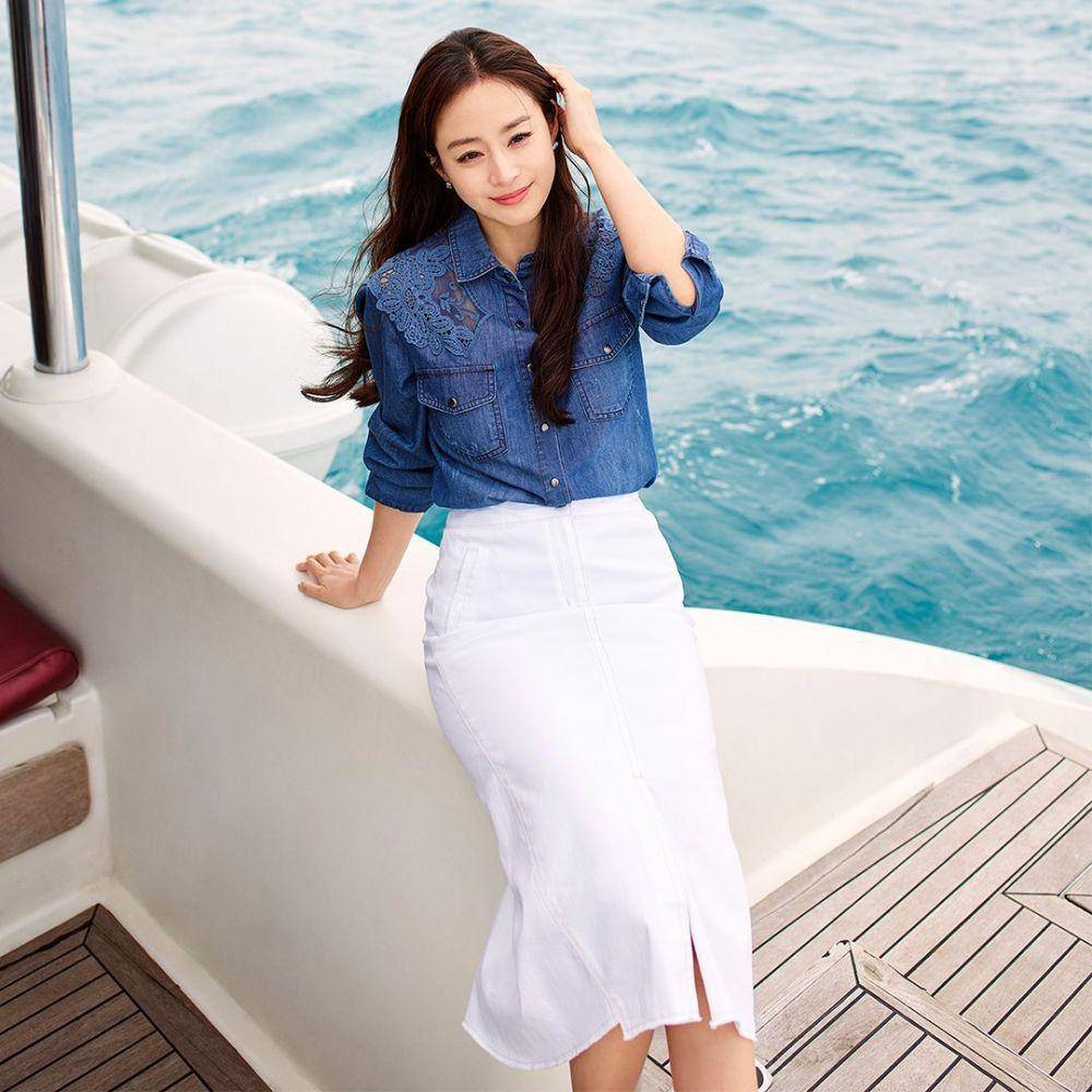 Kim Tae Hee di pemotretan bersama brand Olivia Lauren. (instagram.com/olivialauren_official)