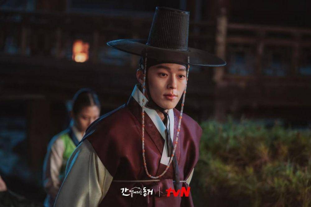 Jang Ki Yong di drama My Roommate is a Gumiho. (instagram.com/tvndrama.official)