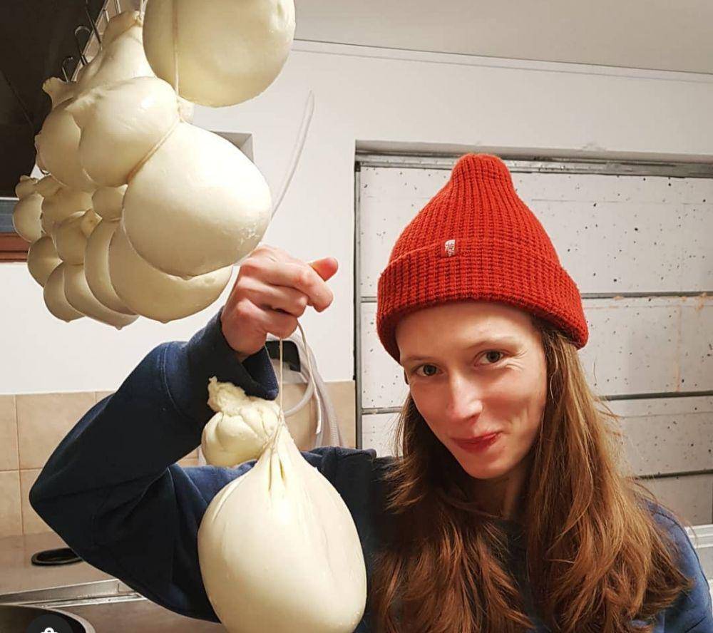 ilustrasi scamorza (Instagram.com/bianca_mozzarella)
