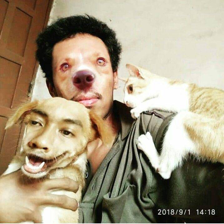 potret selfie tukar wajah (twitter.com/erlinoise)