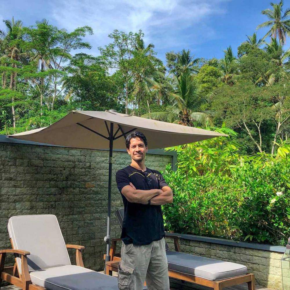 Edward Akbar (instagram.com/edward_akbar)