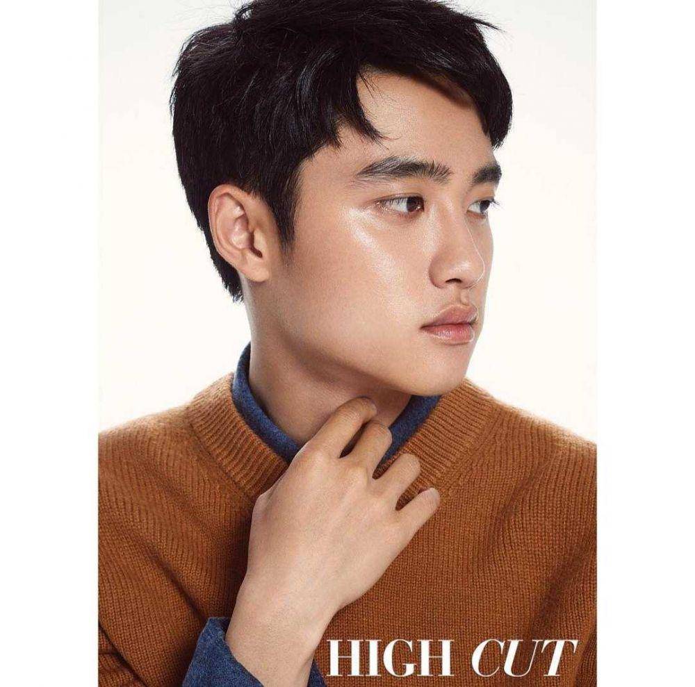 D.O EXO (instagram.com/weareone.exo)