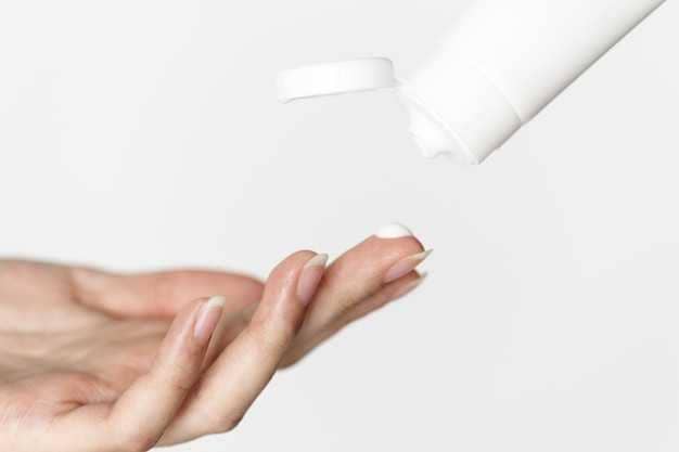 ilustrasi menggunakan sunscreen (freepik.com/rawpixel.com)