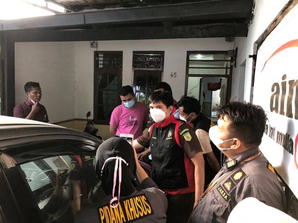 Kejari Binjai yang melakukan penggeledahan terhadap salah satu rumah pejabat Dishub (Dok.IDN Times/ istimewa)