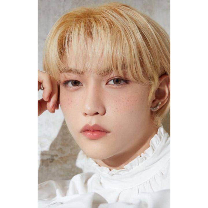potret Felix Stray Kids untuk Clio (instagram.com/clio_official)