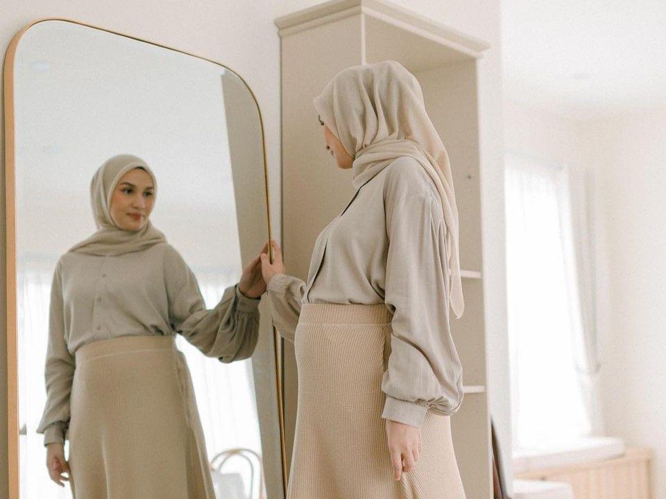Kian Menawan, 10 Potret Terkini Dwi Handa saat Pamer Baby Bump