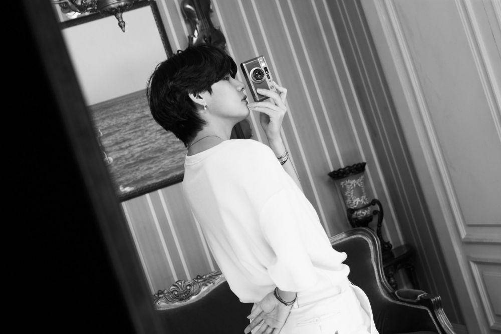 V BTS (twitter.com/BTS_twt)