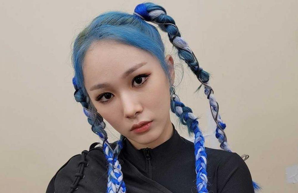 Makin Kece, 10 Potret Terbaru Mia EVERGLOW di Comeback 'FIRST'