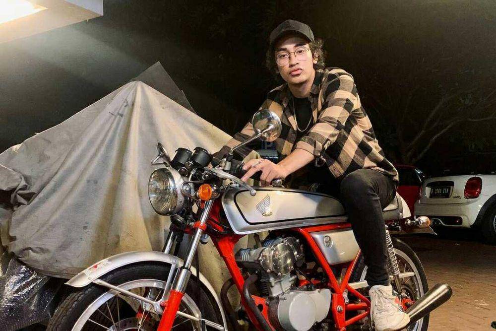 Abidzar naik motor gede. (Instagram.com/abidzar73)