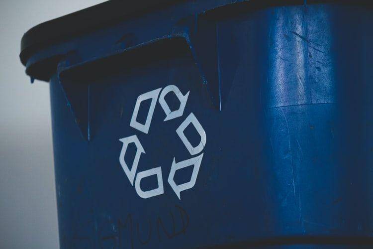ilustrasi tempat sampah (unsplash.com/ Sigmund)