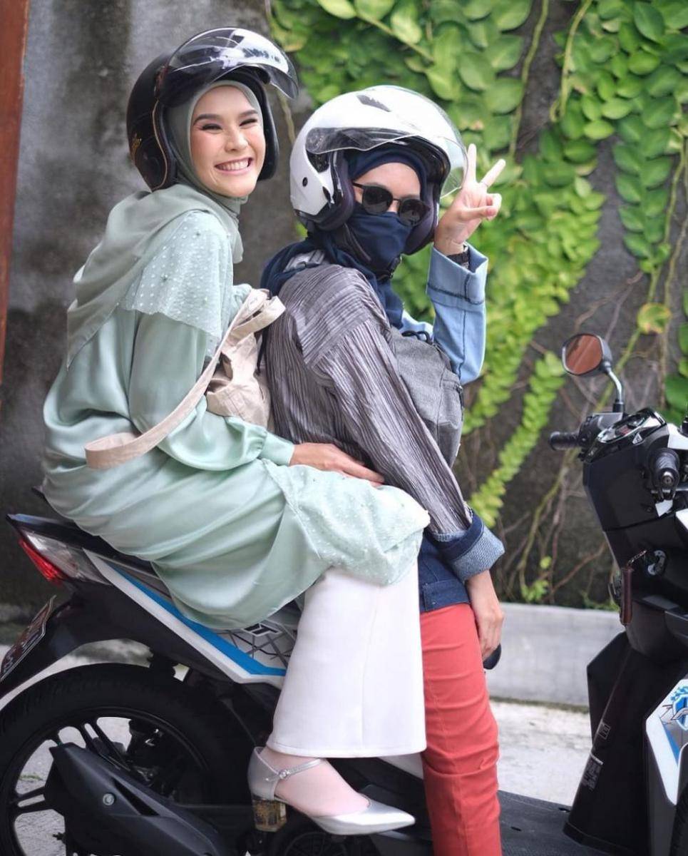 Zaskia Adya Mecca dan Prilia (instagram.com/zaskiadyamecca)