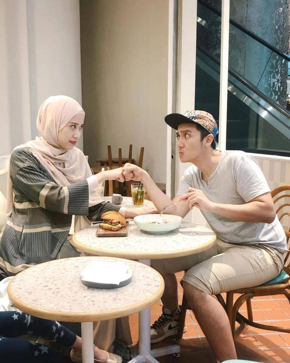Fanny Fabriana dan suami (instagram.com/fannyfabriana)