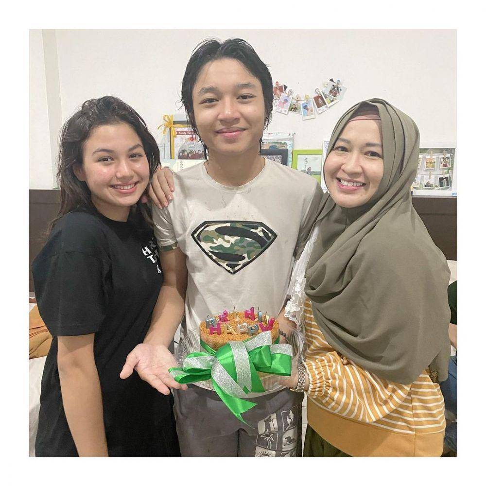 Saskia Chadwick bersama Kiesha Alvaro dan Okie Agustina (instagram.com/okieagustina_)