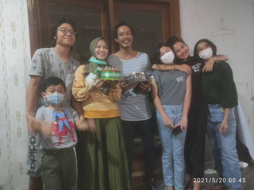 Saskia Chadwick dan keluarga Kiesha Alvaro (instagram.com/kieshasaski.ofc_)
