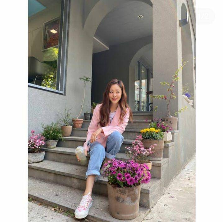 ootd sporty Oh Na Ra (instagram.com/sabita_5)