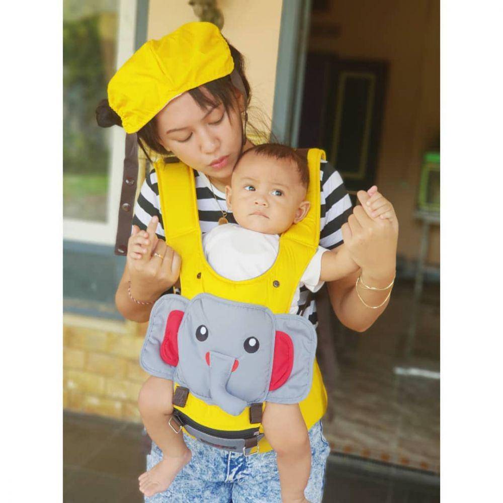 Happy Asmara dan adik bungsunya (instagram.com/happy_asmara77)