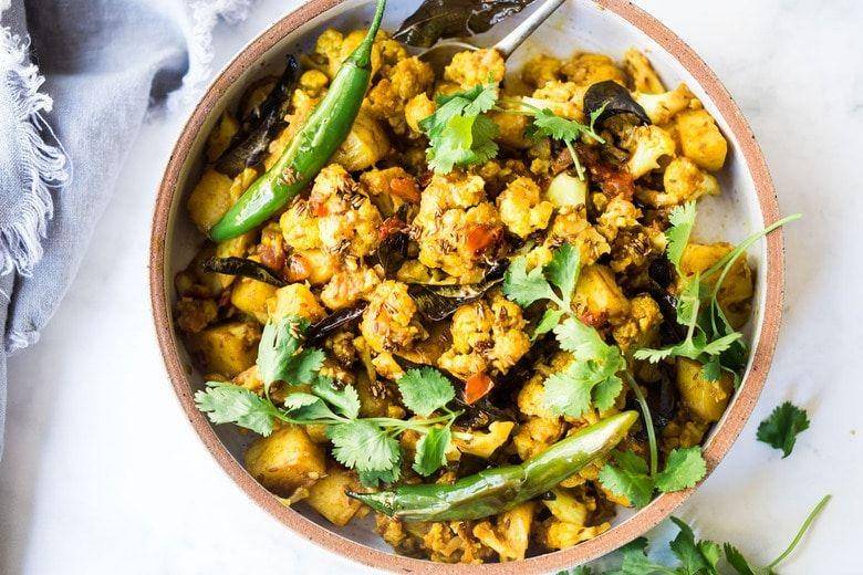 Ilustrasi aloo gobi (feastingathome.com)