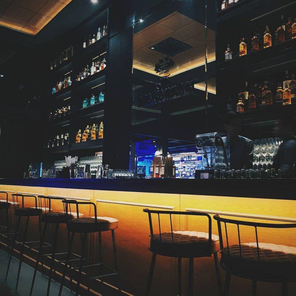 Almaluna Bar & Resto, Surabaya (instagram.com/andromedaatw)