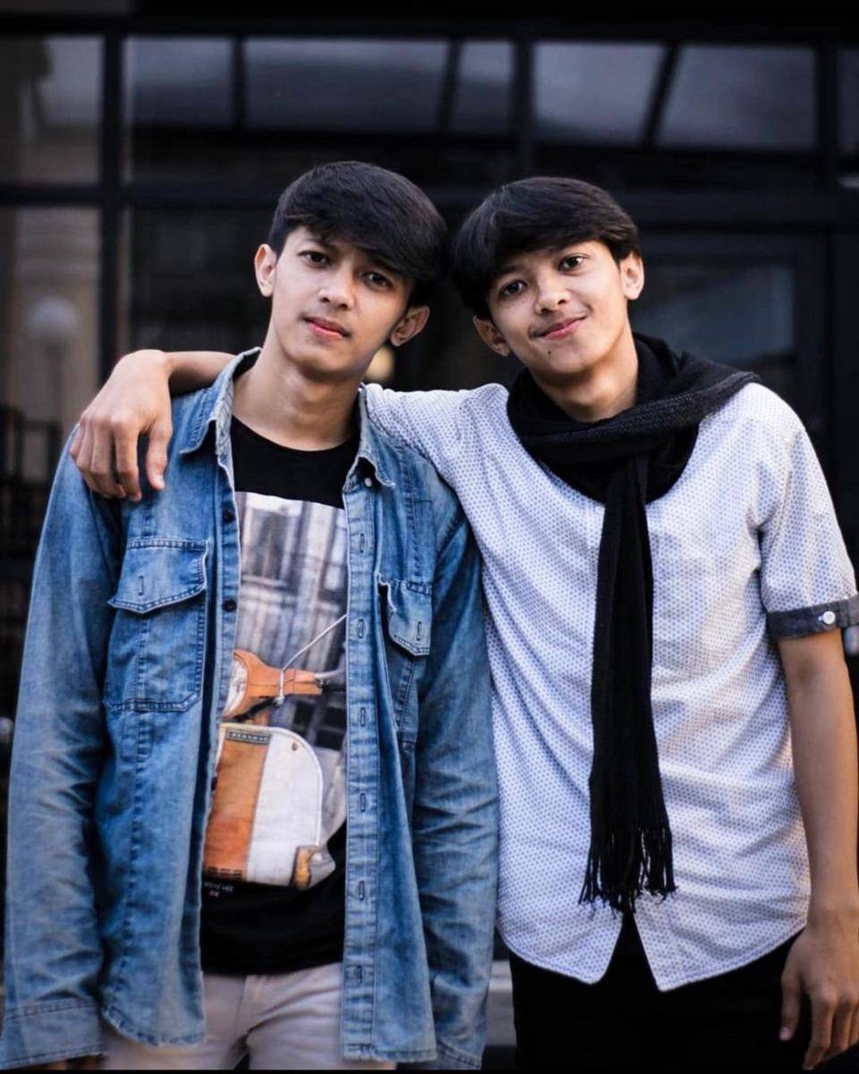 potret kembar Al dan Ami (instagram.com/alghifadhila_)